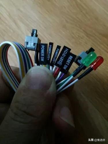 电脑开机不断重启该怎么办？怎么也进不了桌面桌面？