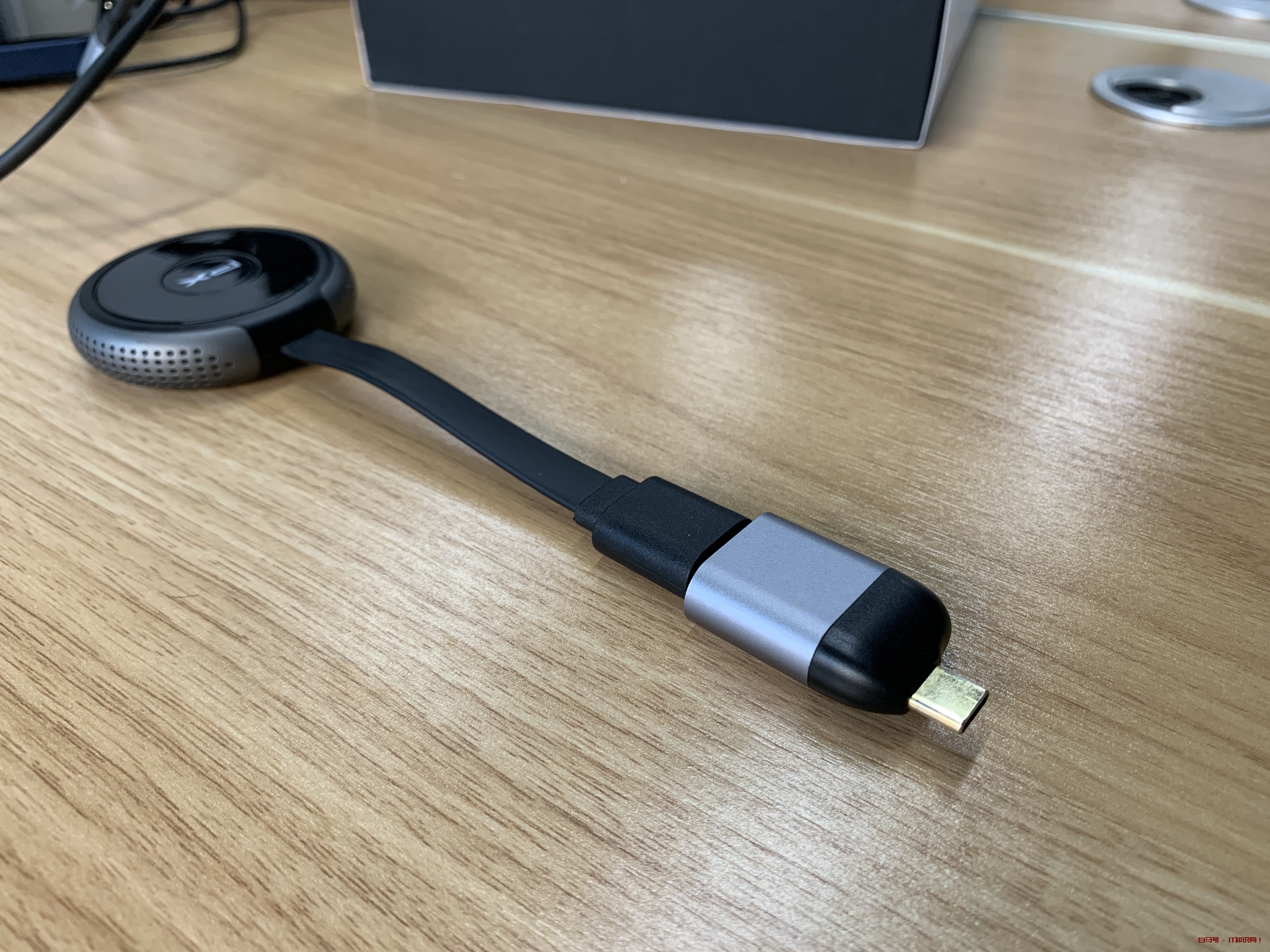 没有网络，没有wifi，笔记本电脑怎么无线投屏到电视和投影仪上