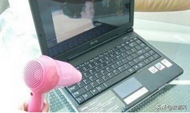 电脑进水不用慌，下面4招可以起死回生