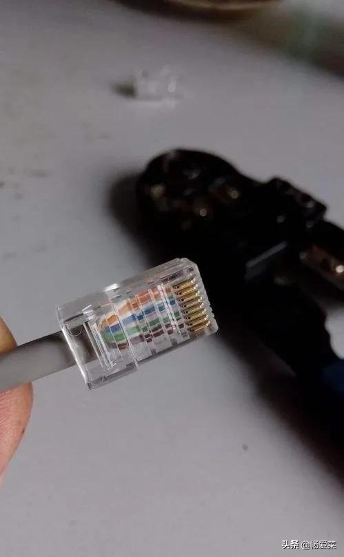 8芯网线水晶头接法图解（网线水晶头的正确排线和接法）