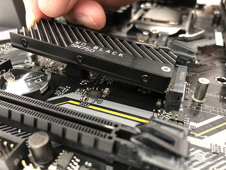 组装电脑步骤图解教程（台式电脑安装步骤图）