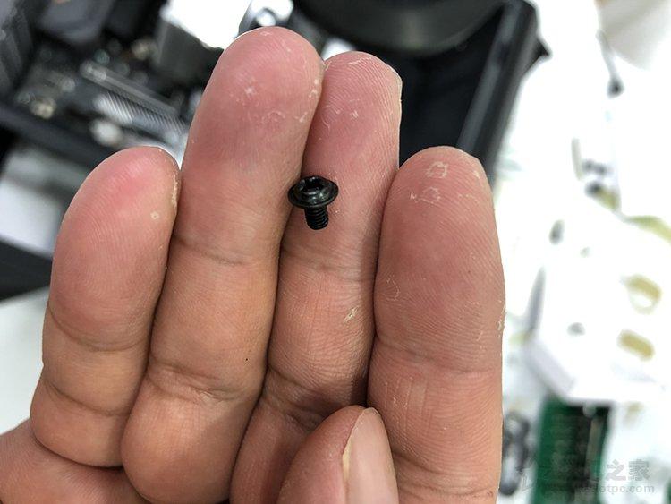 组装电脑步骤图解教程（台式电脑安装步骤图）